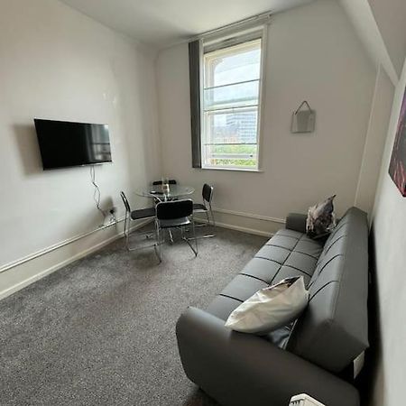 City Center Gem- Flat For 6 In Sheffield Gs404 Екстер'єр фото